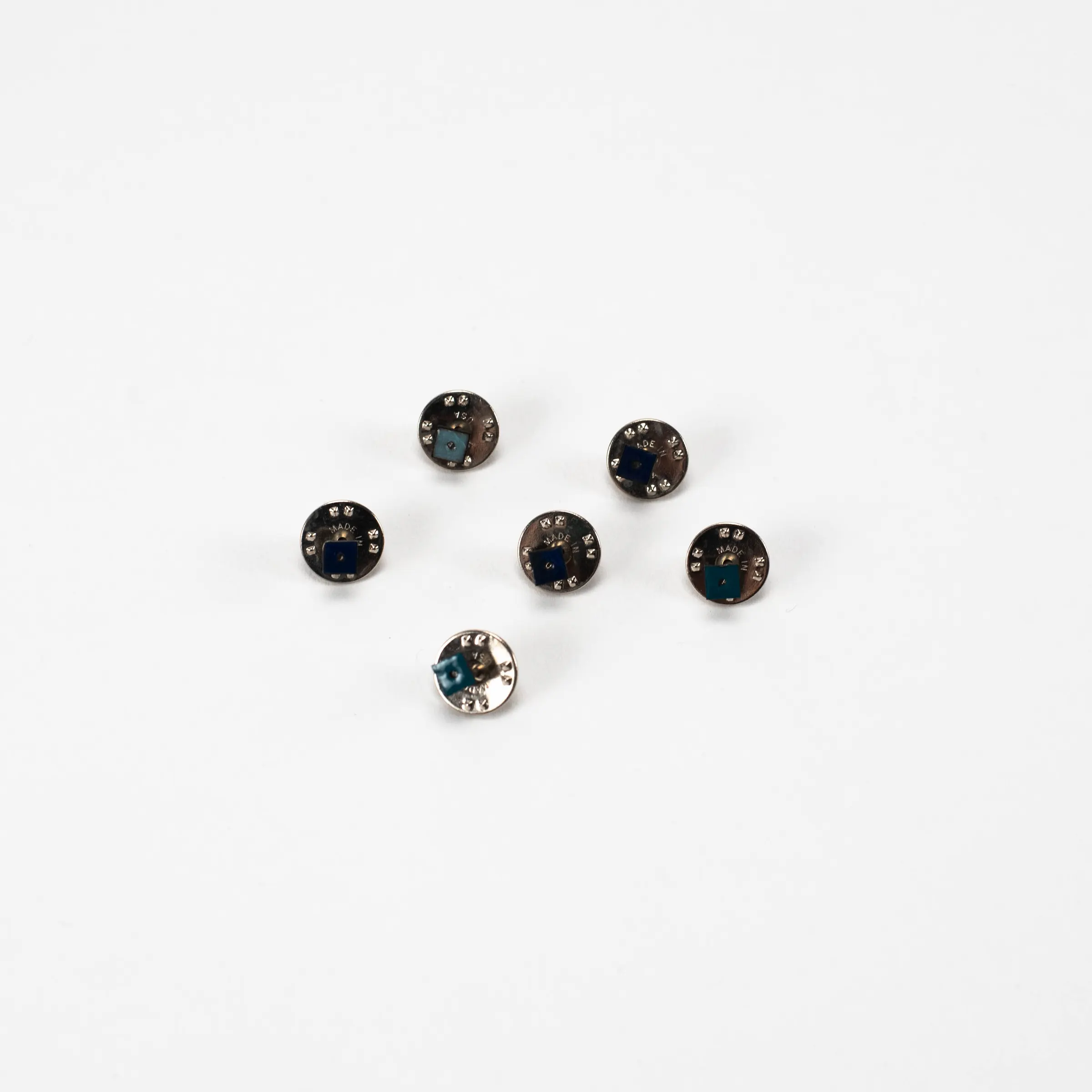 resist - single pixel - pin — image 4 of 4