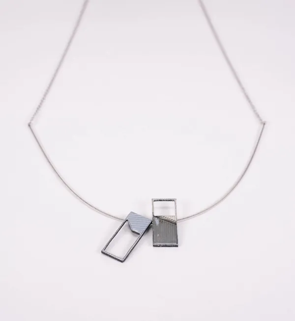 Contain Pendant 03