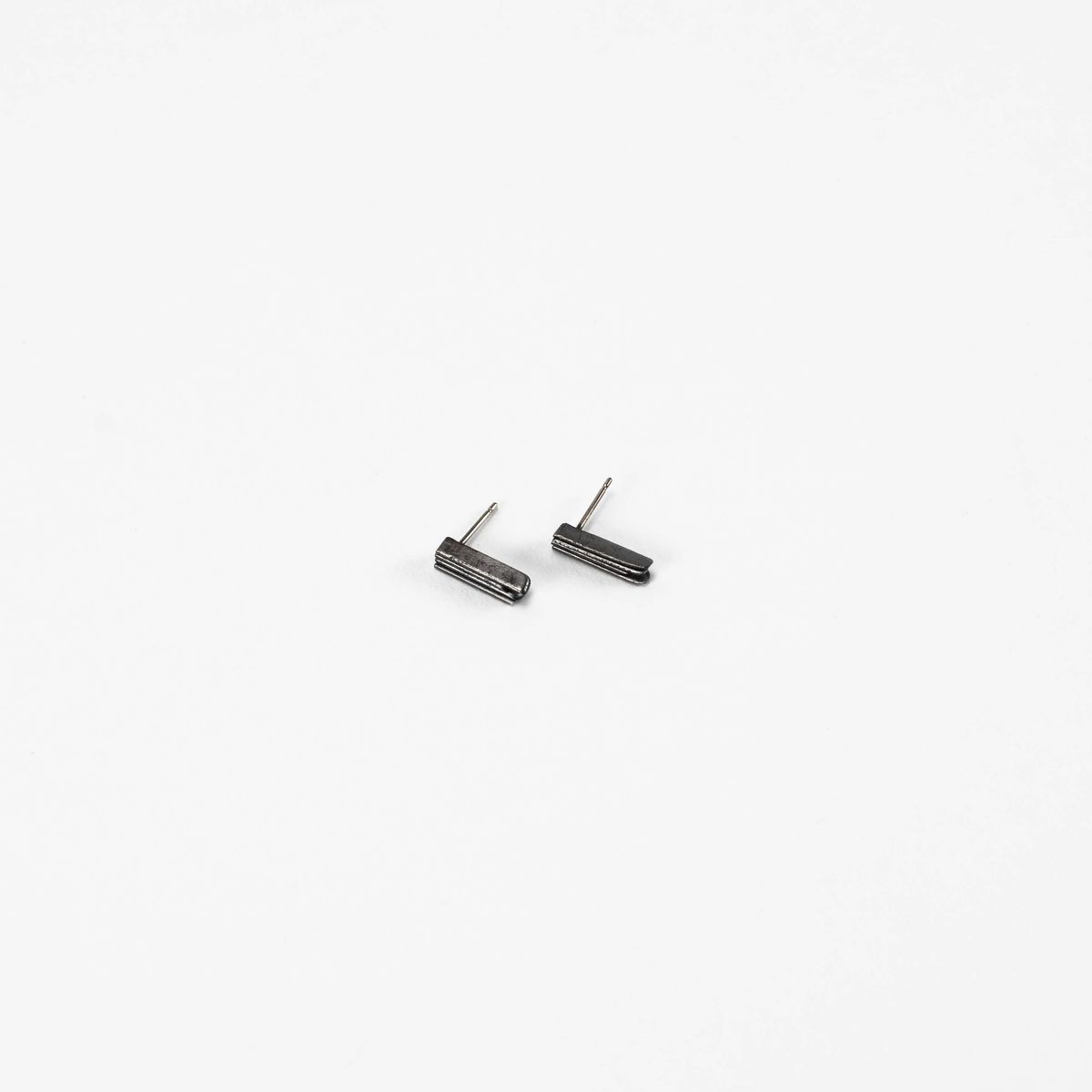 Sweeper Blade End Stack Profile Earrings — image 3 of 6