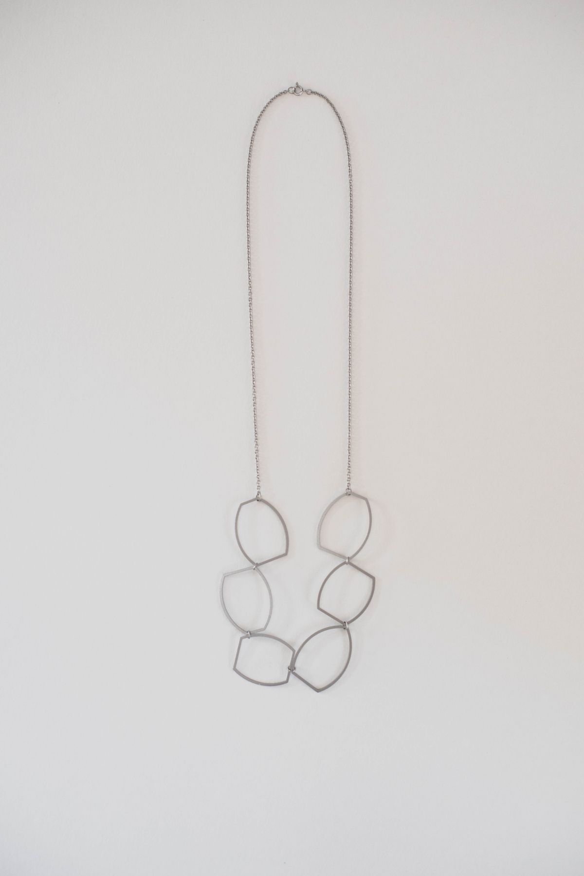 La Geometrie Plan Neckpiece 03
