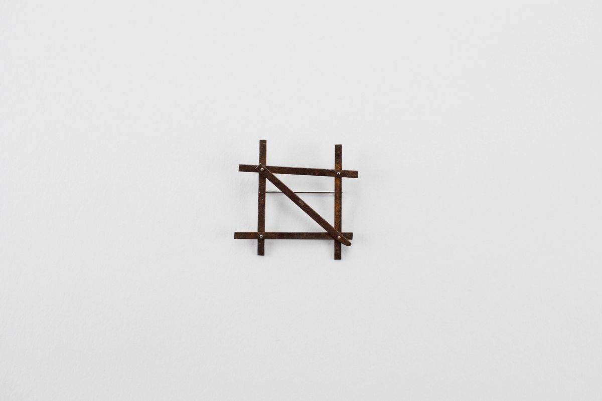 A/US Raw Brooch 01