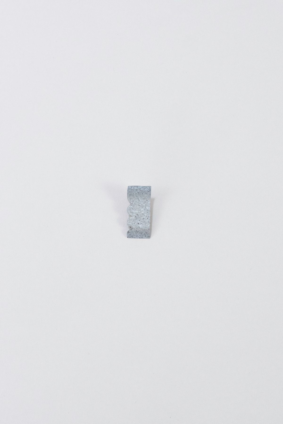Juukan Tears Offcuts Vertical Serrated Pin — image 2 of 2