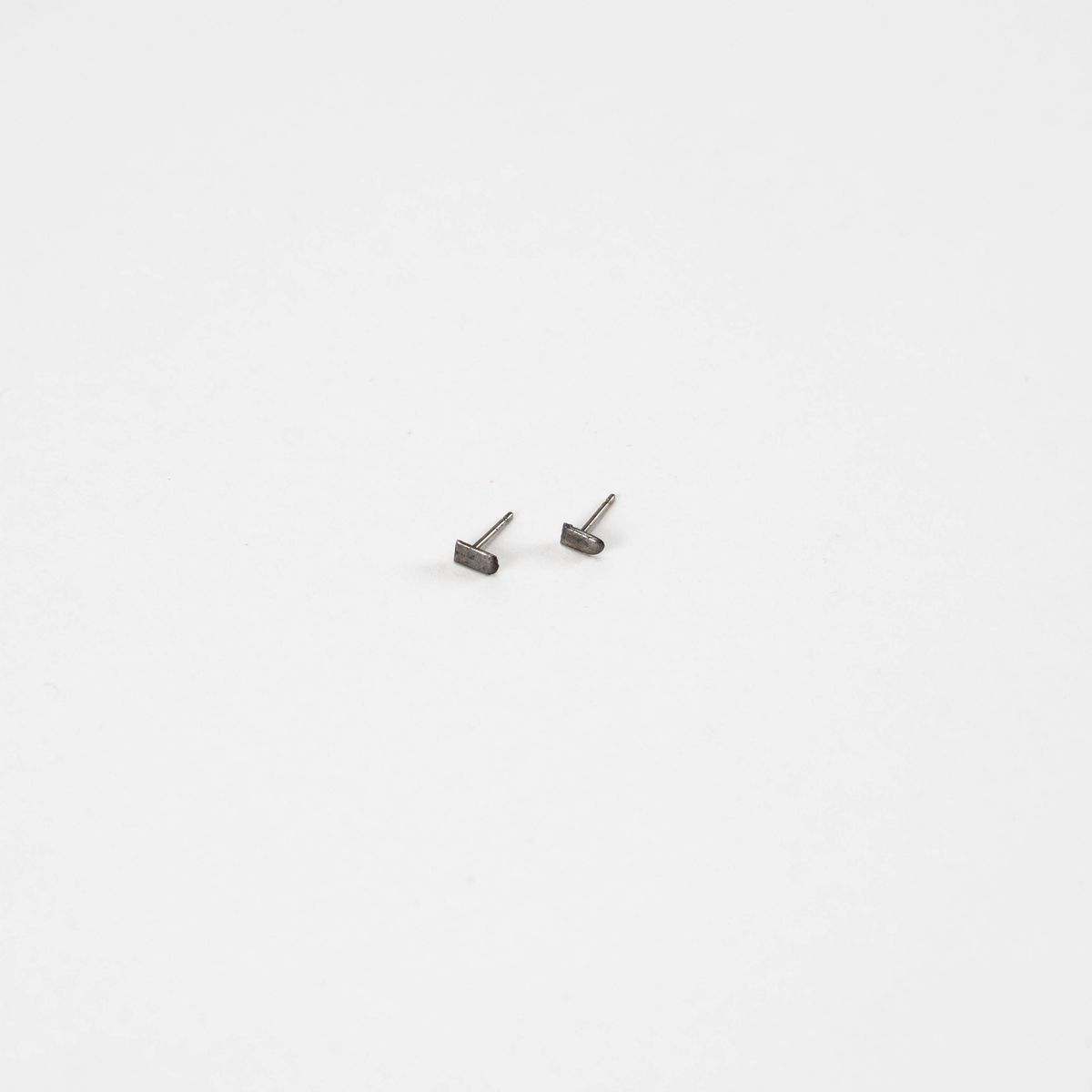 Sweeper Blade Solo End Earrings — image 1 of 4