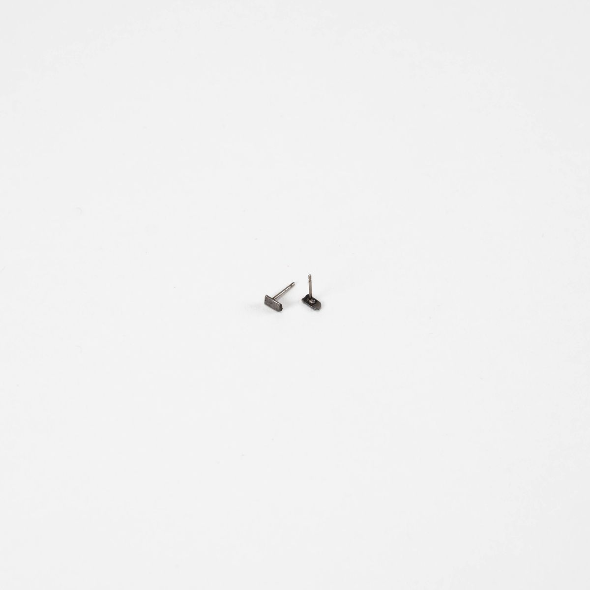 Sweeper Blade Solo End Earrings — image 2 of 4