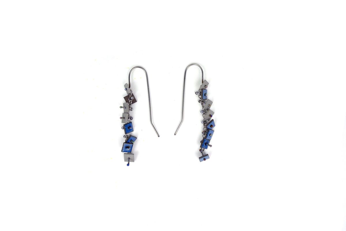 no - earrings — image 1 of 2