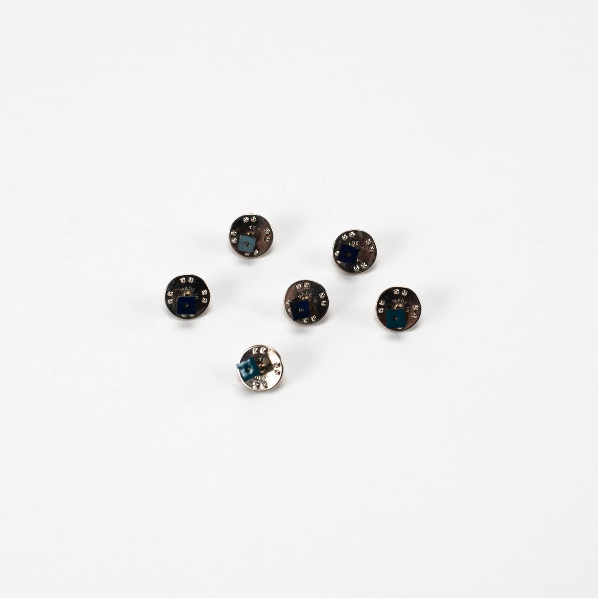 resist - single pixel - pin — image 4 of 4