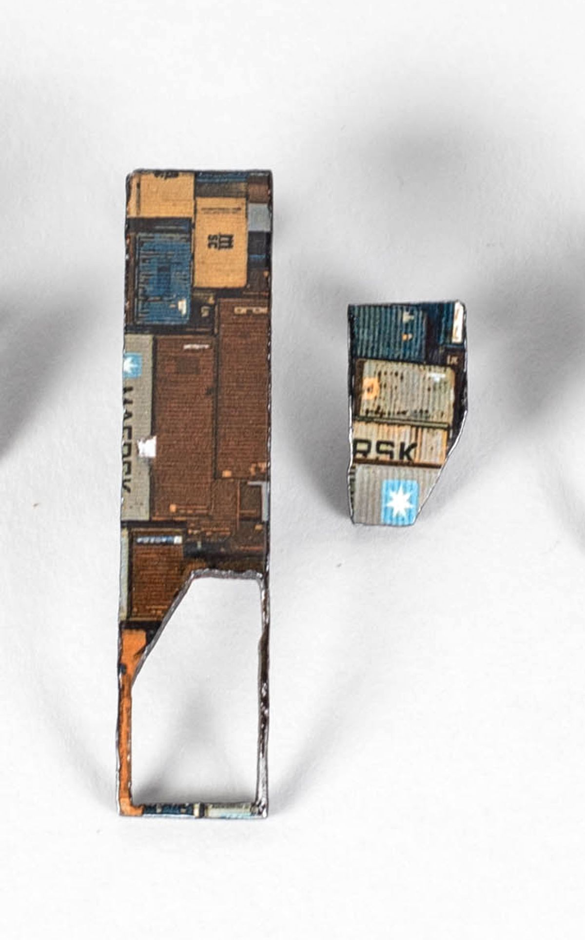 Contain Earrings 02 — image 1 of 2