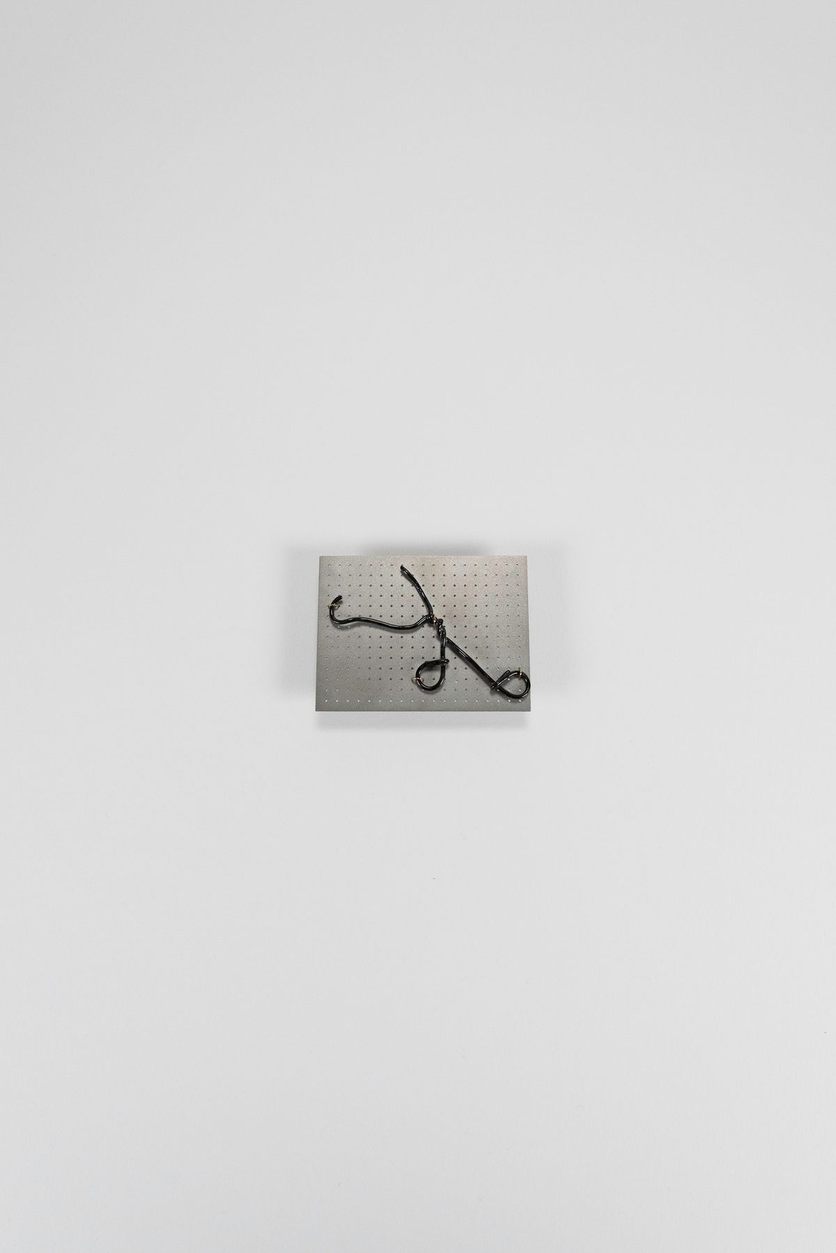 5843b Pin — image 1 of 2