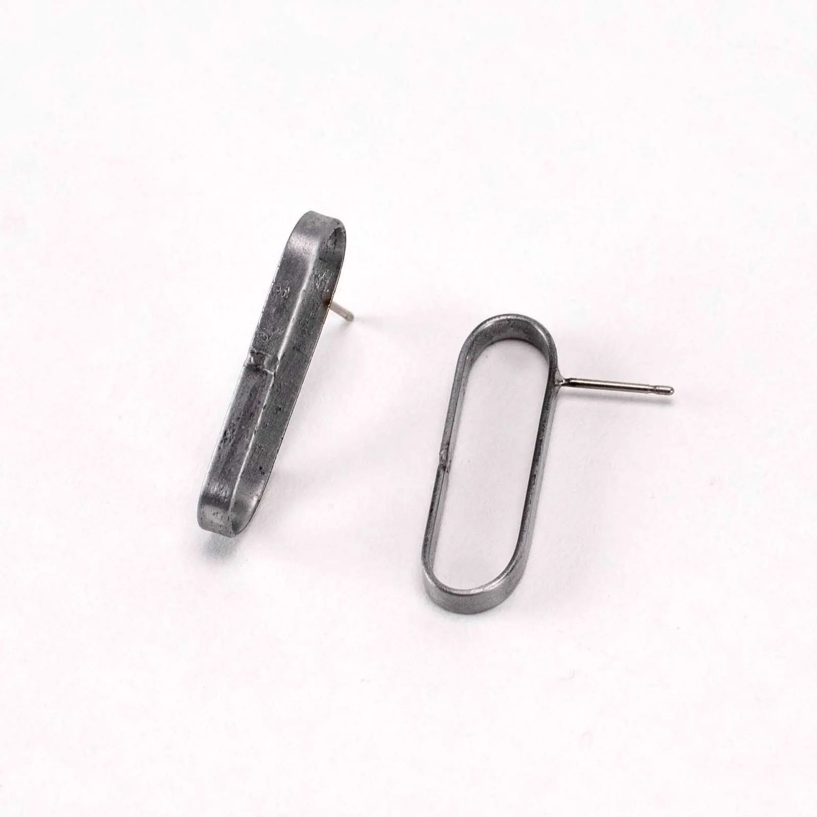 Sweeper Blade Single Link Earrings - Flat Front — image 8 of 8