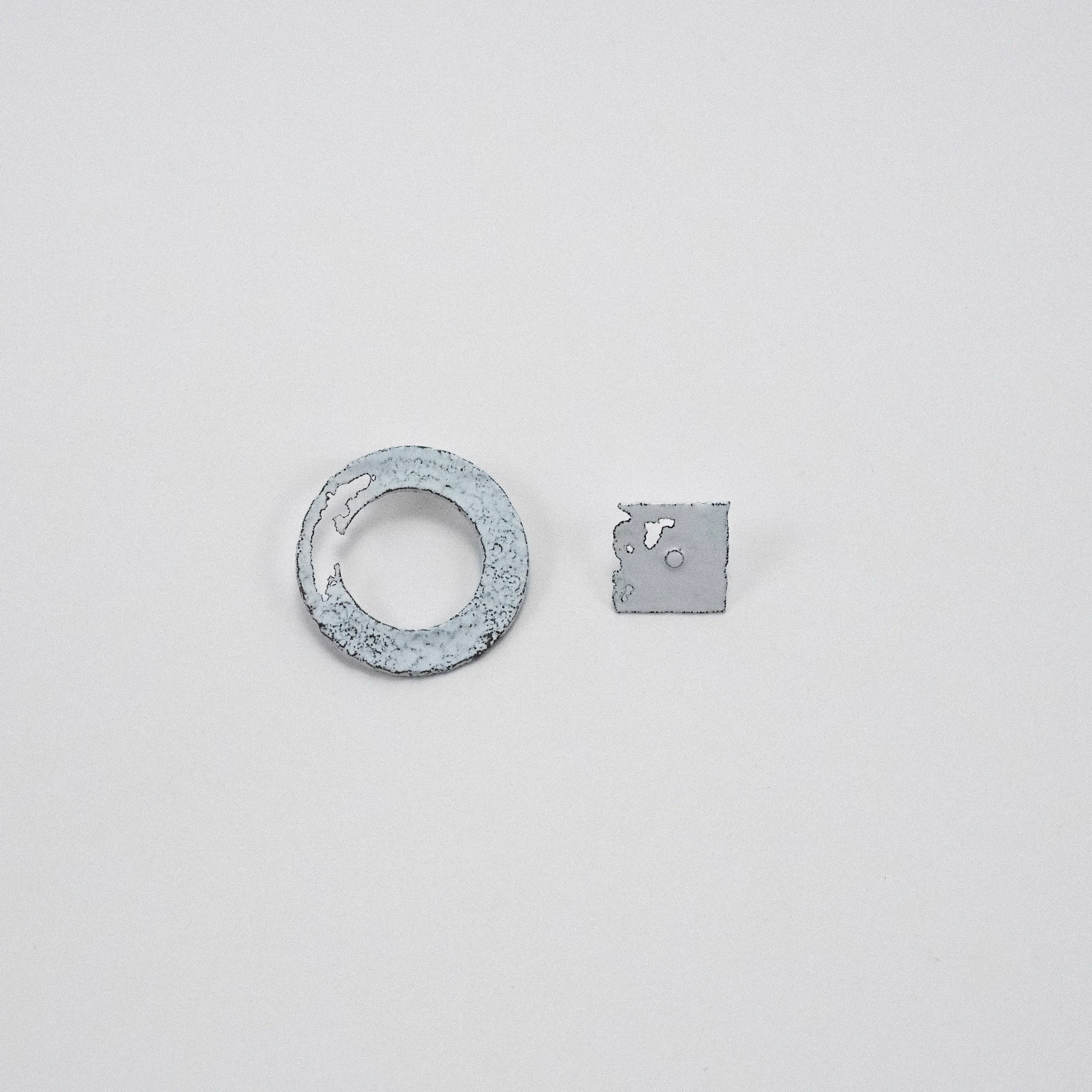 US Circle Pin — image 2 of 2