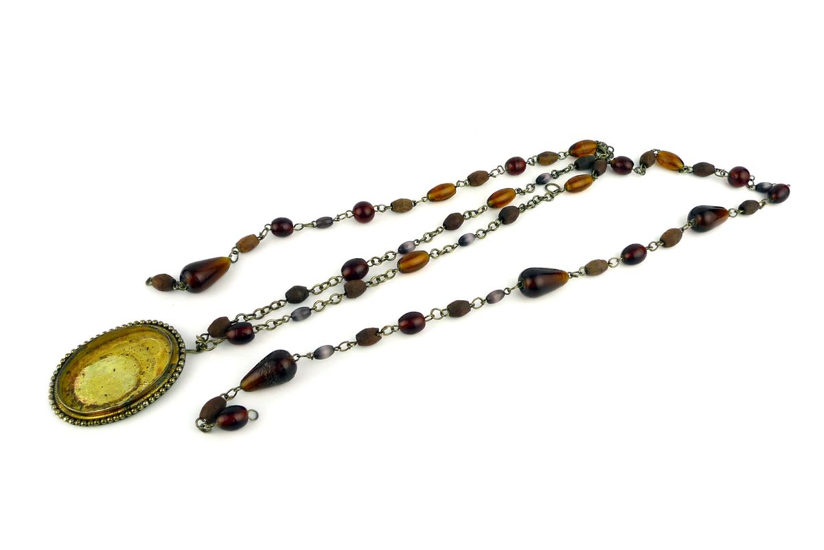 Oval Pendant 2013 — image 2 of 2