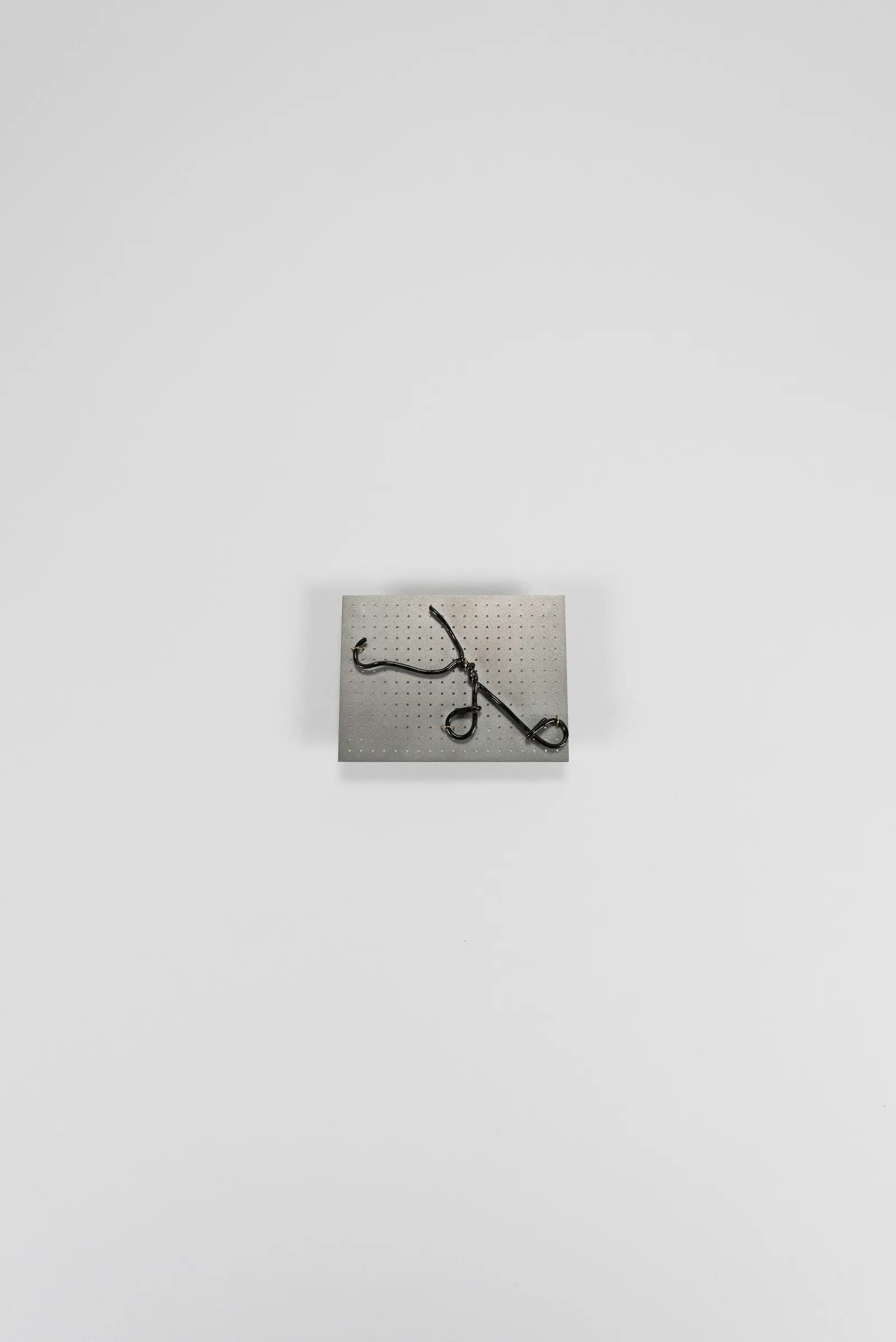5843b Pin — image 1 of 2