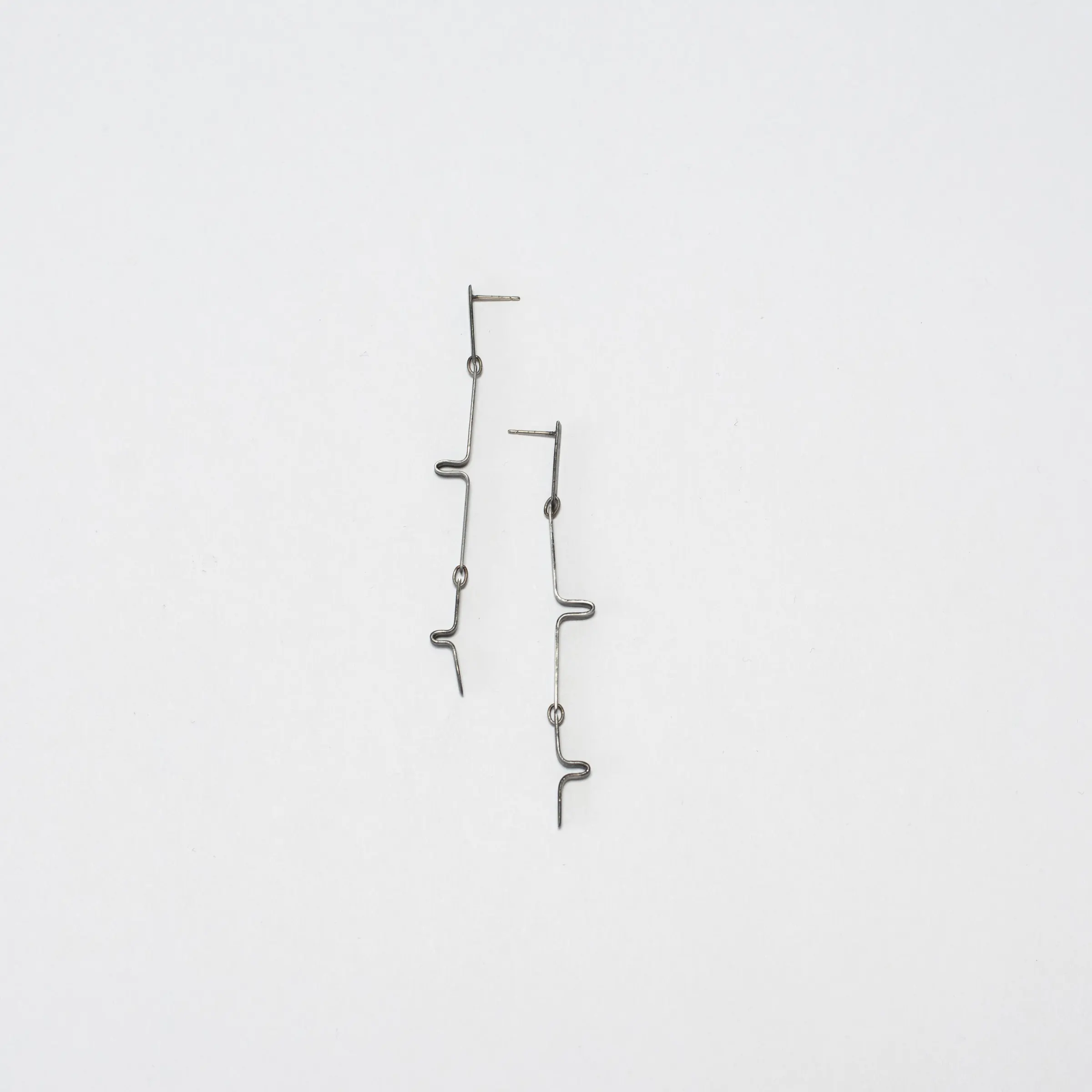 Fold chain - double earring — image 2 of 3