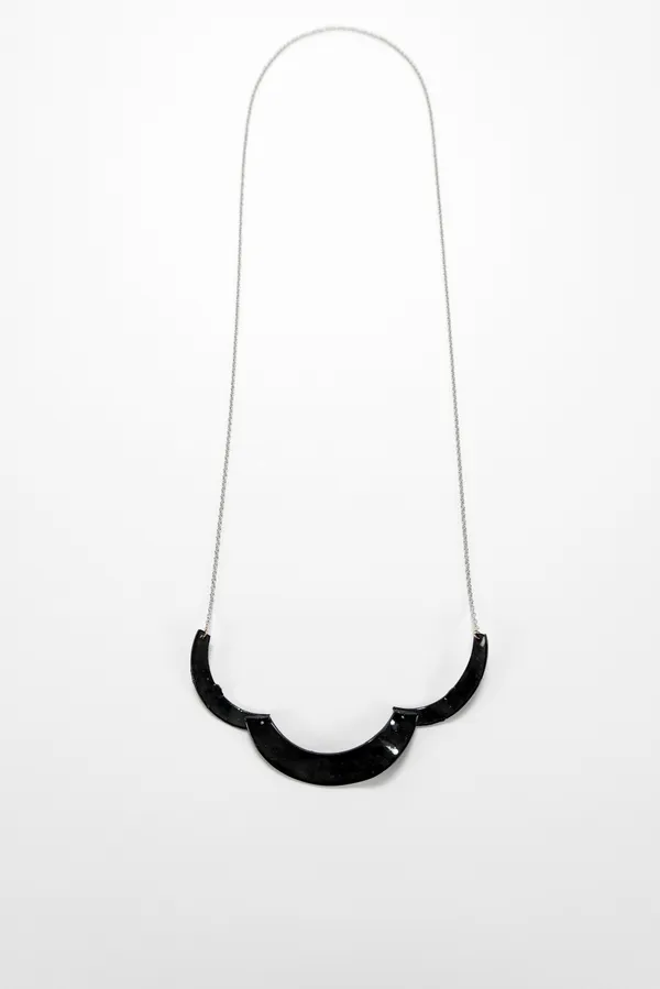 5869 Neckpiece