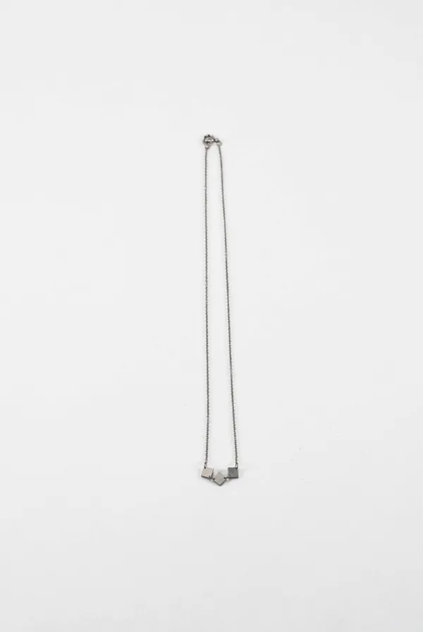 La Geometrie 3 Square Neckpiece